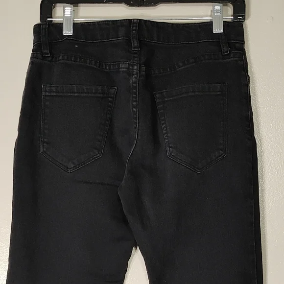 Who What Wear Raw Hem Frayed Cropped Black Jeans size 6 - Picture 7 of 8
